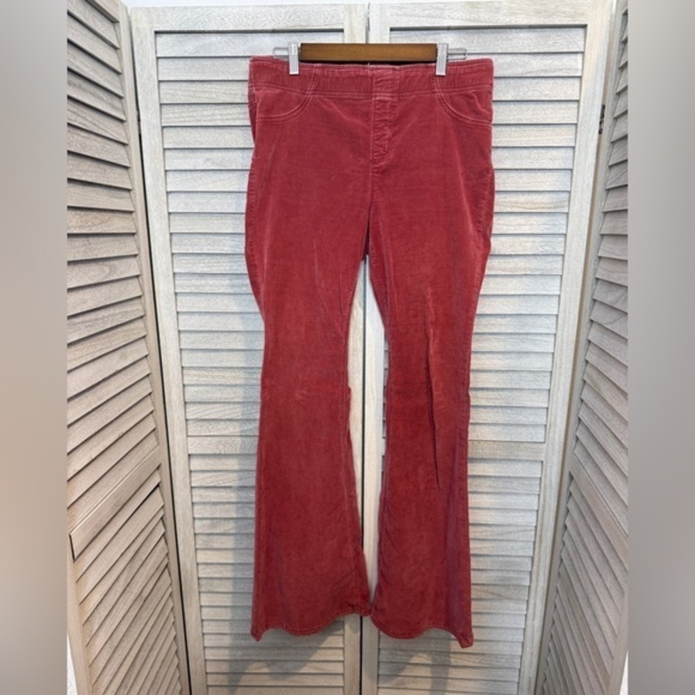 We The Free Pull On Cord Flare Pant Earth and Soil Stretch Size 32 Women’s